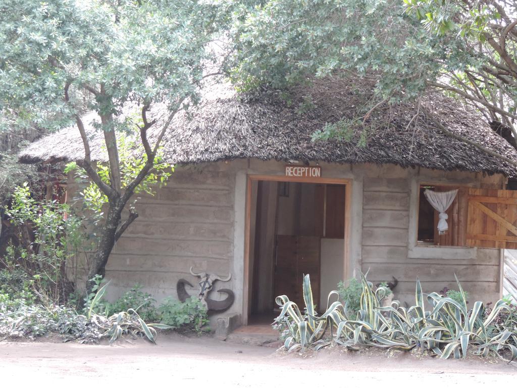 Hotel Enchoro Wildlife Camp Ololaimutiek Exterior foto