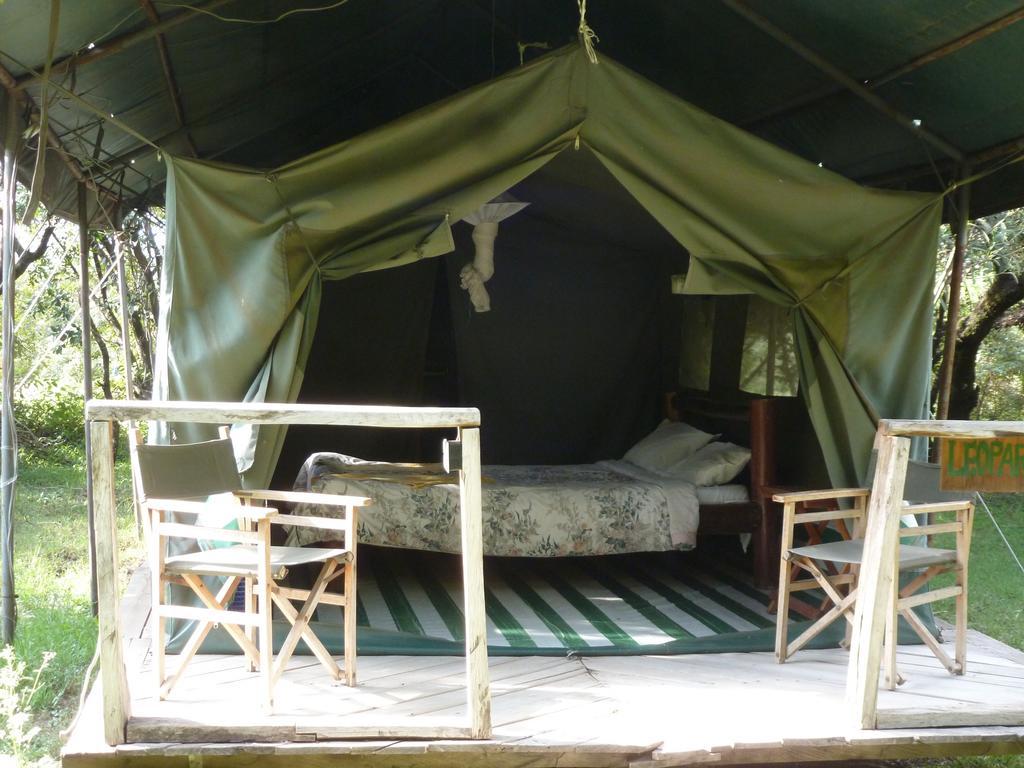 Hotel Enchoro Wildlife Camp Ololaimutiek Exterior foto